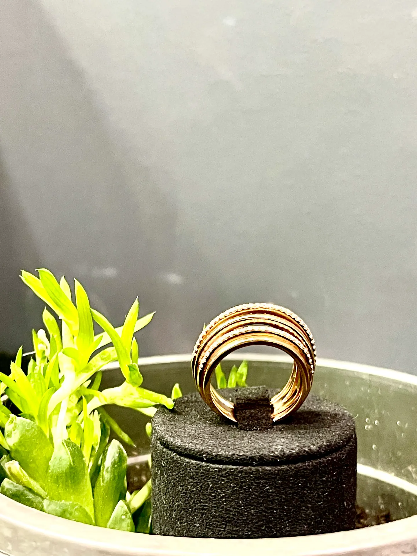 18-carat rose Gold and Diamond ring