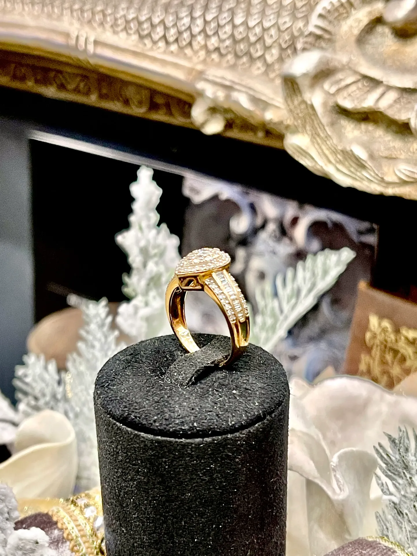 A 9-carat yellow Gold, Rhodium plate and Diamond ring.