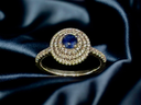 18k White Gold Ring / Sapphire