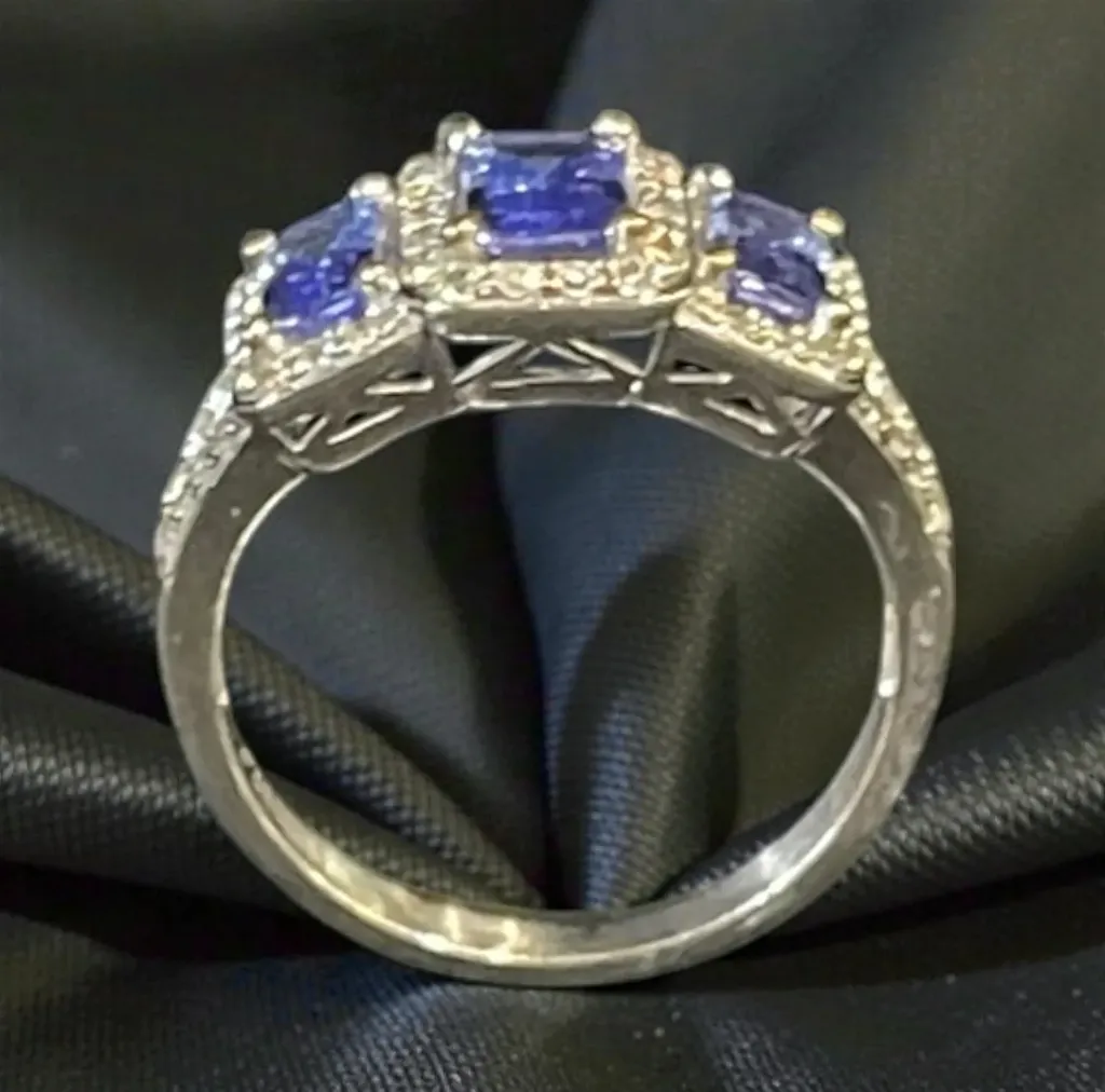 Stunning ring featuring 10-carat white gold